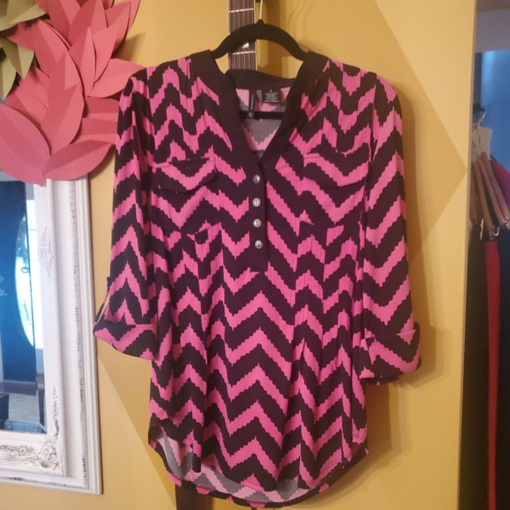 New Directions Chevron pink and black blouse size M